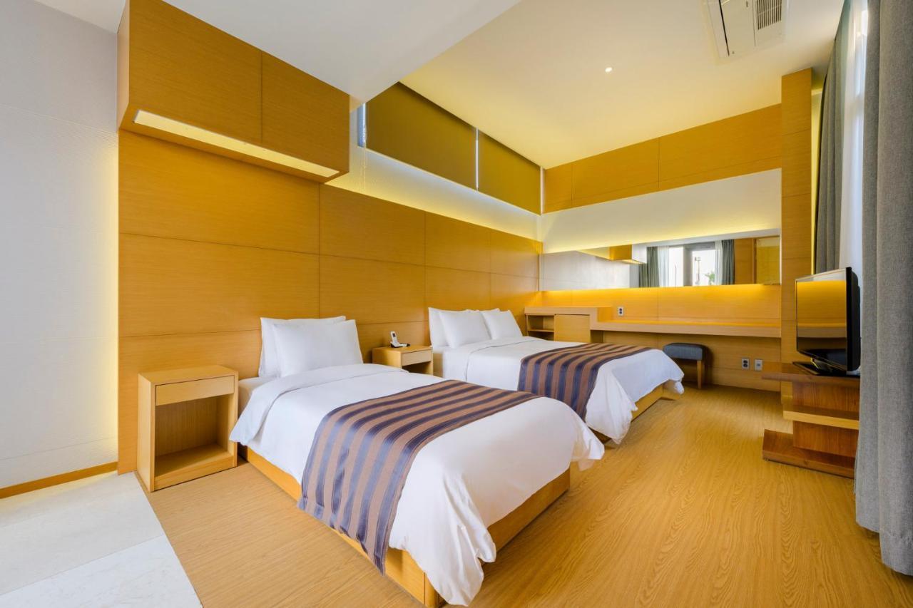 Stanford Hotel & Resort เมืองเชจู ภายนอก รูปภาพ