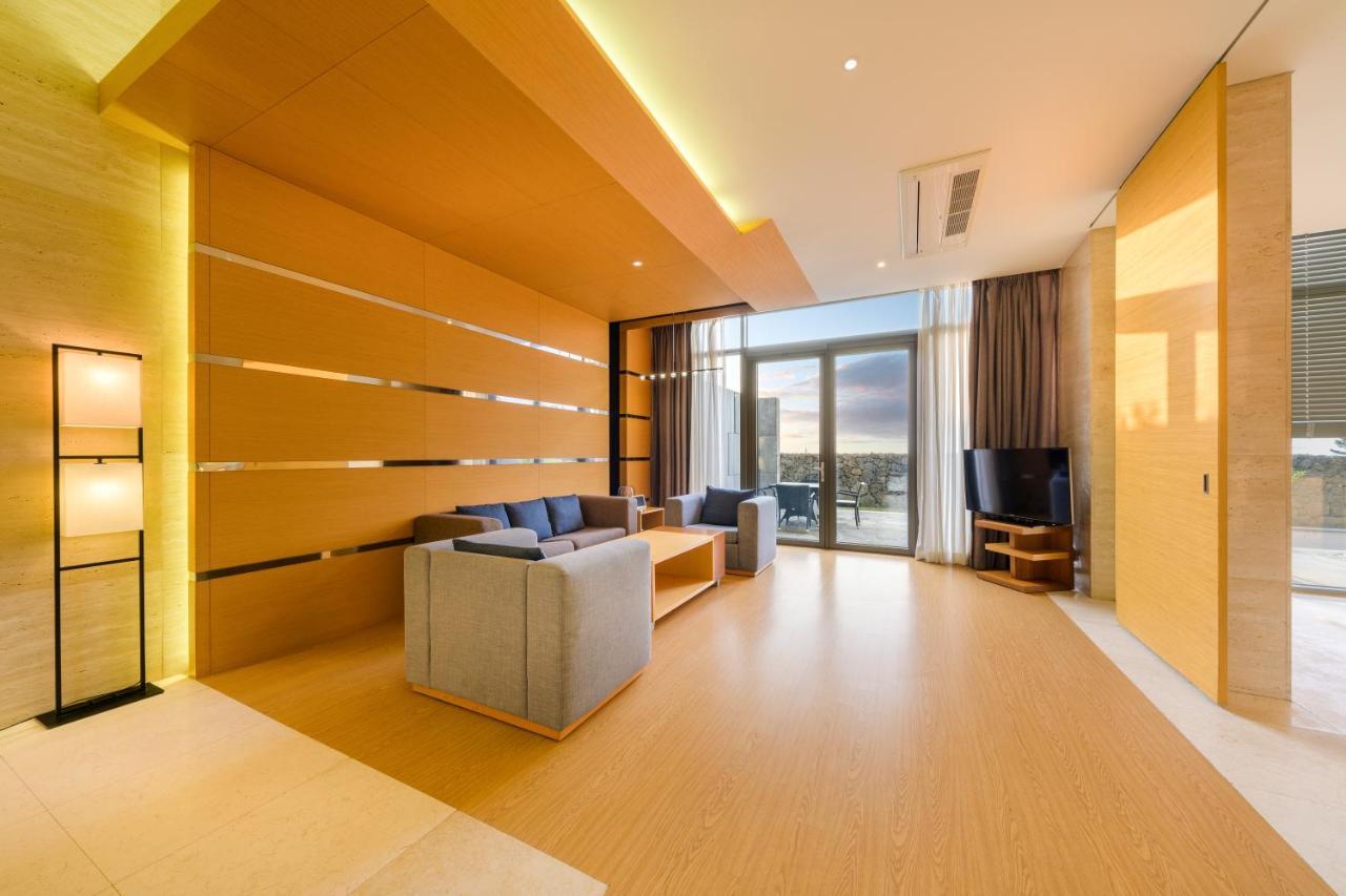 Stanford Hotel & Resort เมืองเชจู ภายนอก รูปภาพ