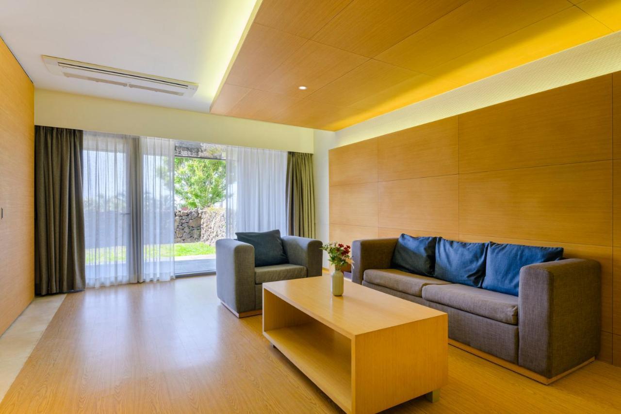 Stanford Hotel & Resort เมืองเชจู ภายนอก รูปภาพ